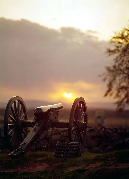 GETTYSBURG MILITARY PARK. A cannon at the Gettysburg National Military Park, Pennsylvania