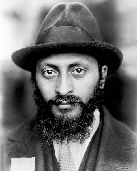 IMMIGRANTS: ELLIS ISLAND. An Armenian Jew at Ellis Island: photographed by Lewis Hine