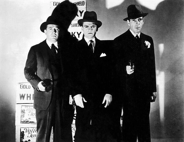 ROARING TWENTIES, 1939. Frank McHugh, James Cagney and Humphrey Bogart clearly
