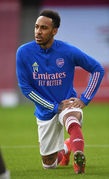 Arsenal's Aubameyang Gears Up for Manchester City Showdown in Empty Emirates Stadium (2020-21 Premier League)