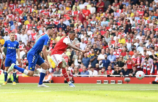 Gabriel Magalhaes Scores Arsenal's Fourth Goal: Arsenal v Everton, Premier League 2021-22