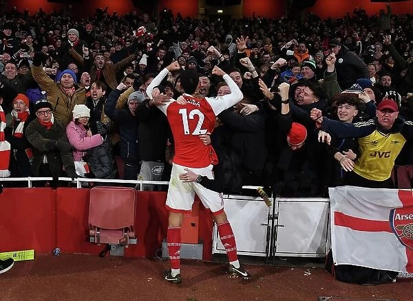 Saliba's Stunner: Arsenal Fans Go Wild as Third Goal Secures Victory Over Manchester United (2022-23)