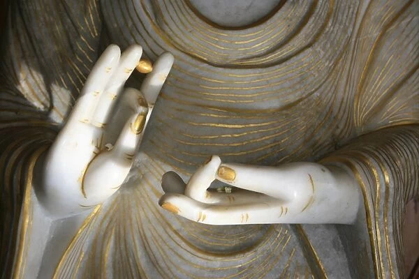 Buddhas hands
