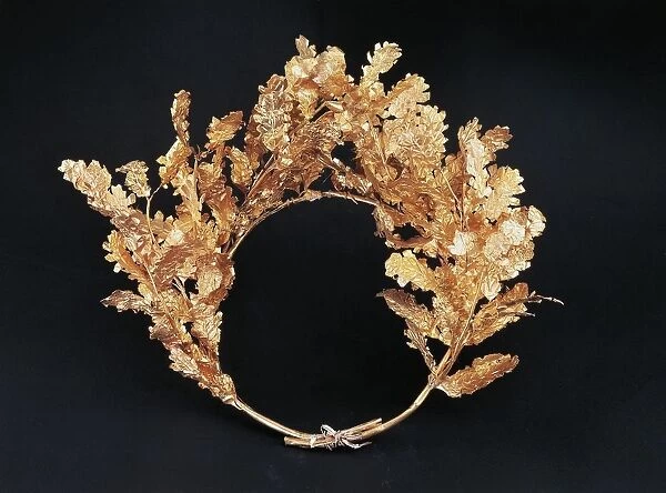 Gold crown in the shape of oak leaves, from Amphipolis, Greece