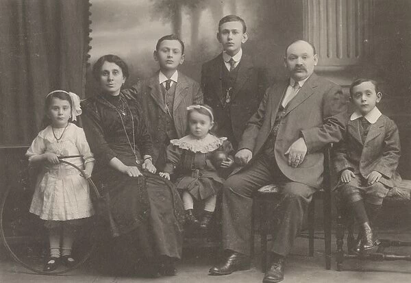 Jewish refugee family, UK