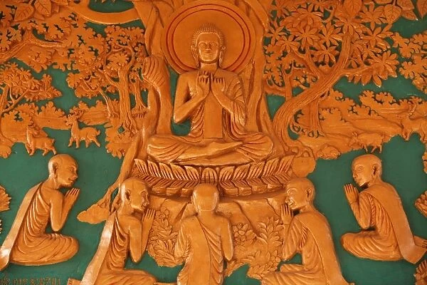 Sculpture in Wat Ounalom