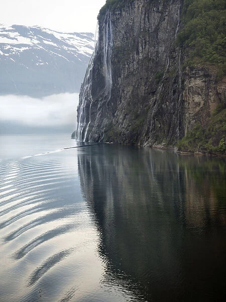 Seven Sisters of Gerainger Fjord, early mists