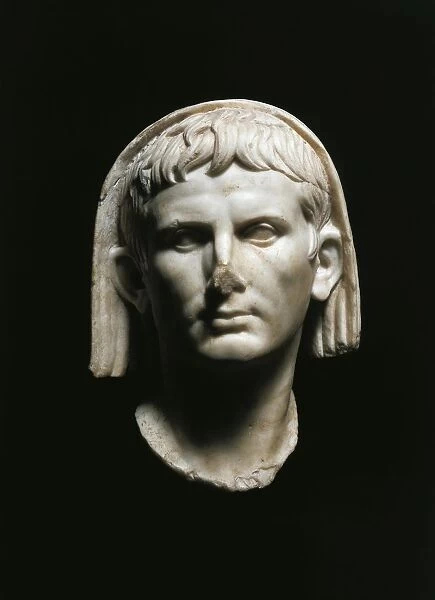 Spain, Merida, Veiled head of the Emperor Augustus (Gaius Iulius Caesar Octavianus, 63 B. C. - 14 A. D. ), Julio-Claudian dynasty, from the peristyle of the theatre (sacred room)