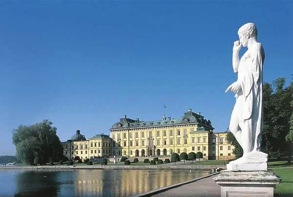 Sweden, Lake Malaren, Drottningholm Palace, Baroque style, Designed by architects Nicodemus Tessin Elder and Nicodemus Tessin Younger, 17th century