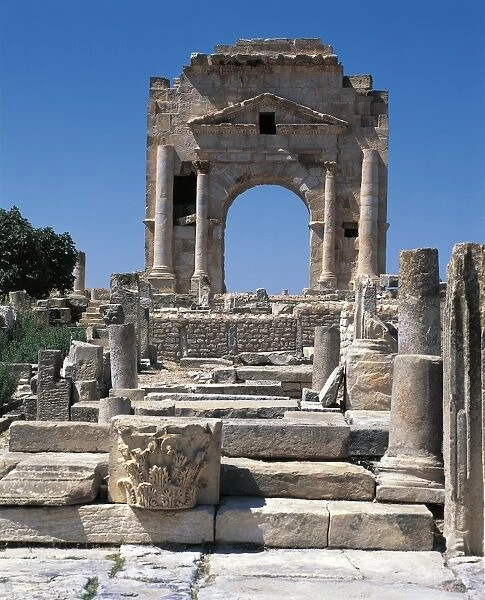 Tunisia, Siliana Governatorate, surroundings of Maktar, Ruins of Arch of Trajan at ancient Roman city of Mactaris