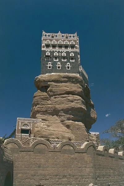 Yemen, Sanaa province, Wadi Dharr, Rock Palace on rock pedestal