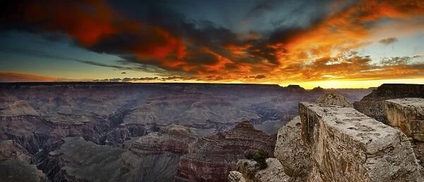 Grand Canyon panorama sunrise