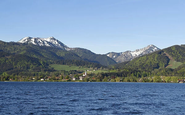 Bad Wiessee with Hirschberg mountain and Fockenstein mountain, lake Tegernsee, Tegernsee valley, Mangfall Mountains, Upper Bavaria, Bavaria, Germany, Europe
