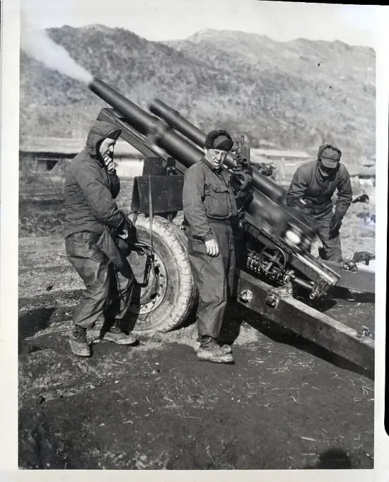 Framed Print : 105mm Howitzer Print Framed Print : 105mm Howitzer Print
