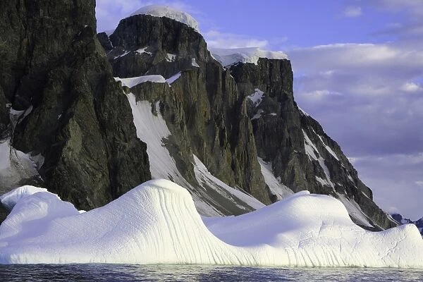 coastal mountain range, Antarctic Peninsula