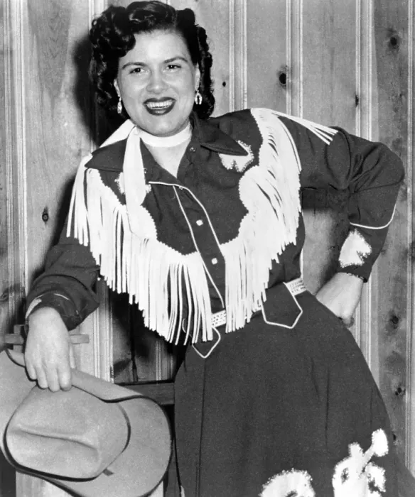 Framed Print : Patsy Cline Portrait Print circa 1956 Framed Print : Patsy Cline Portrait Print circa 1956