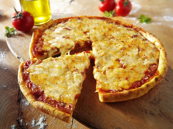 Pizza Margherita with three kinds of cheese