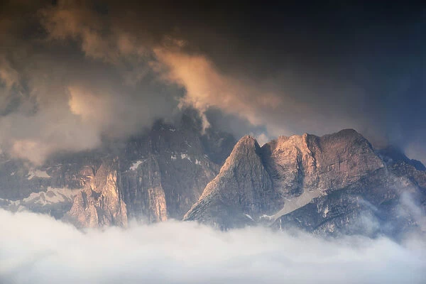 Punta Sorapiss dramatic sunrise, Dolomites