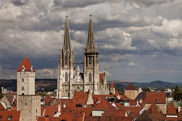 Regensburg Cathedral, Cathedral of St. Peter and the Golden Tower, gender tower, Regensburg, Bavaria, Germany