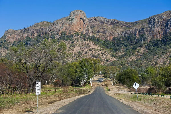 Road leading to the Carnarvon National Park, Queensland, Australia