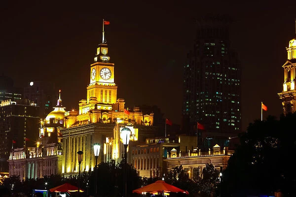 Shanghai Bund European-style buildings clock tower of night scene