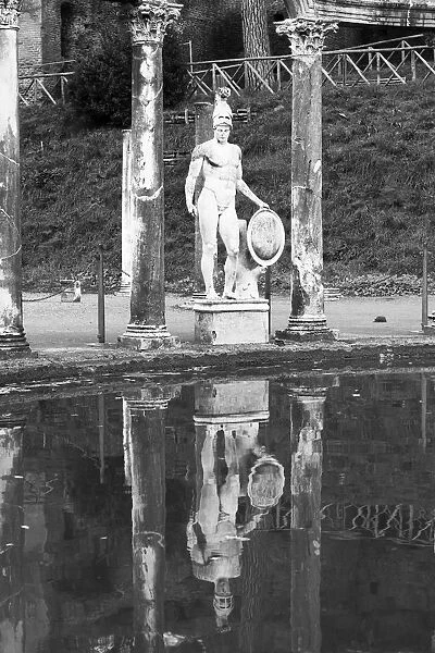 Statue. Hadrians villa is a large Roman archaeological complex at Tivoli