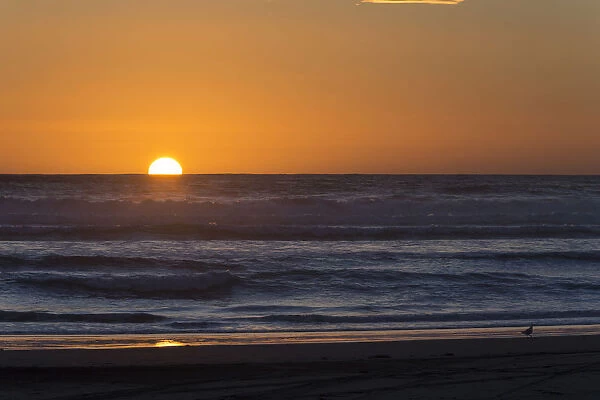 Sunset on the beach, Opunake, Taranaki Region, New Zealand