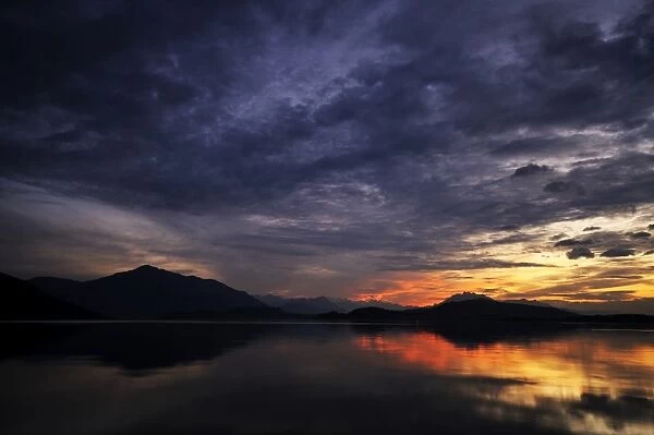 Sunset on Lake Zug, mountains Rigi and Pilatus at back, Canton of Zug, Central Switzerland, Switzerland, Europe