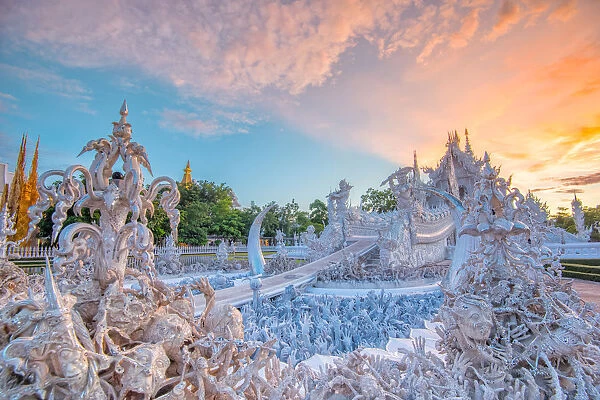 Wat Rong Khun (White Temple) in chiangrai thailnad