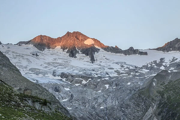 Waxeggkees Glacier, mountain peak in the morning light, Zemmgrund valley, Ginzling, Zillertal valley, Tyrol, Austria