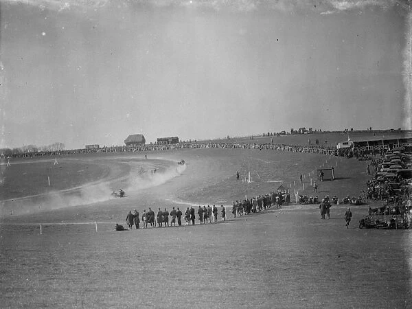 Motor cycling races at Brands Hatch. A general view of the track. 18 April 1938