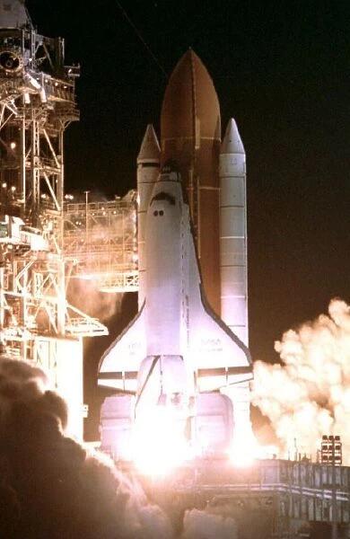 Us-Shuttle Endeavour on Launch Pad