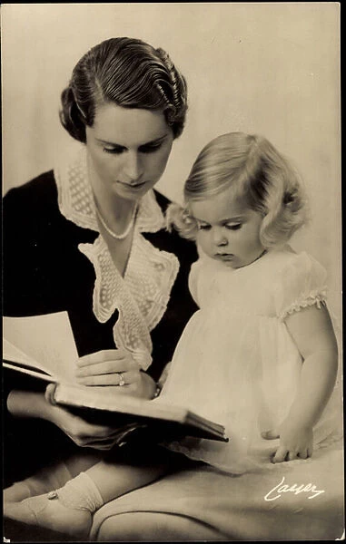 Ak Portrait of Princess Sibylla with the little princess Margaretha (b  /  w photo)