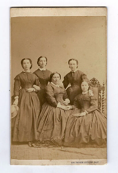 Auxerre, Yonne (89), Burgundy, France, Portrait de groupe des femmes de une famille bourgeoise de province, 1865