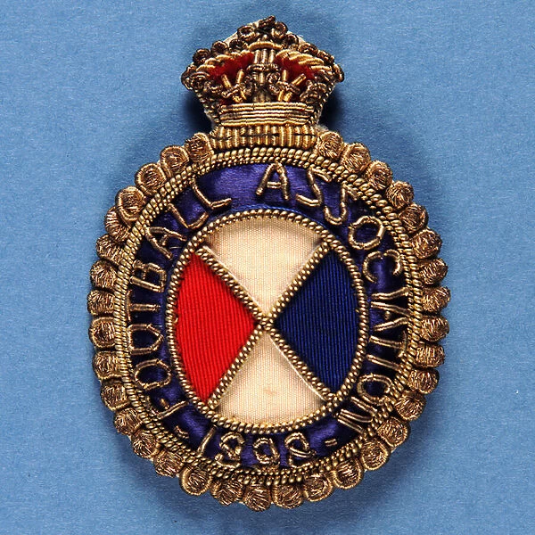 Badge from the Football Assocation, 1898 (cloth & gold wire)