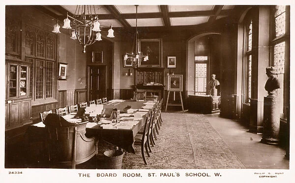The board room of St Pauls School (b  /  w photo)