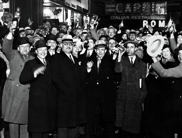 Celebrating the End of Prohibition, Chicago, 1933 (b / w photo)