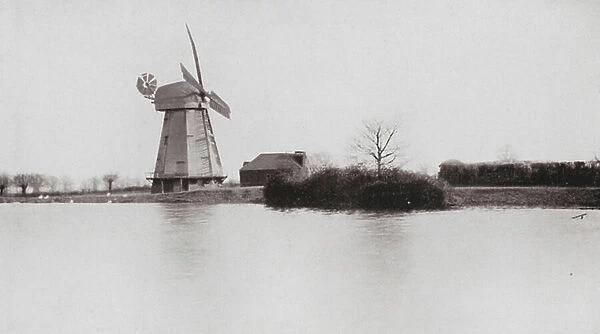 English windmills: South Ockendon (b / w photo)