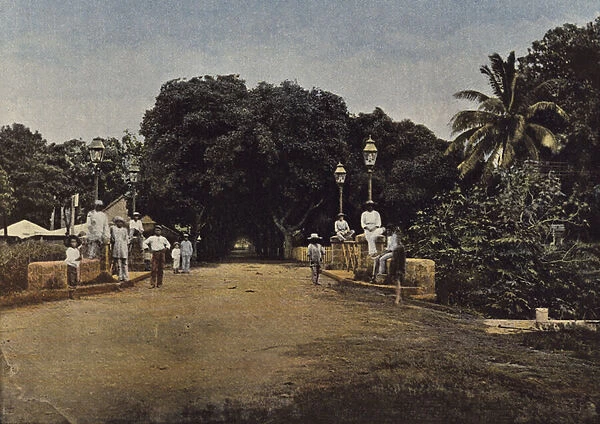 Entree De La Ville De Papeete (colour photo)