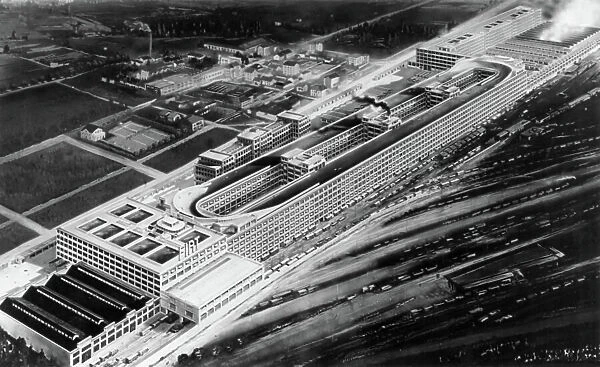 Fiat Lingotto car factory in Turin, 1923