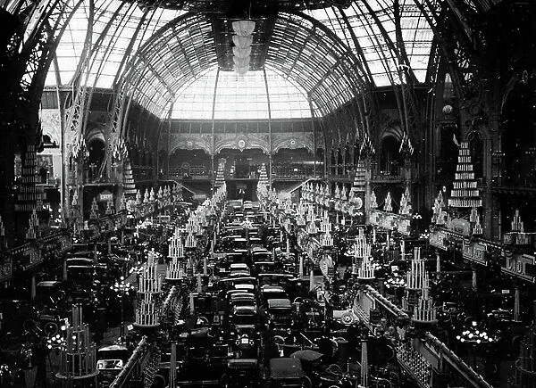 France, Ile-de-France, Paris (75): interior decoration of the Grand Palais during the car show, 1912