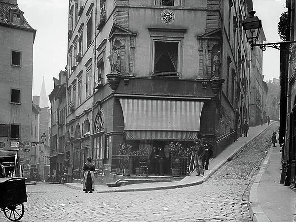 France, Rhone-Alpes, Rhone (69), Lyon: Saint Georges district, Place de la Trinite, 1905 - commerce: cafe du soleil - poster: Marietton and Ravarin