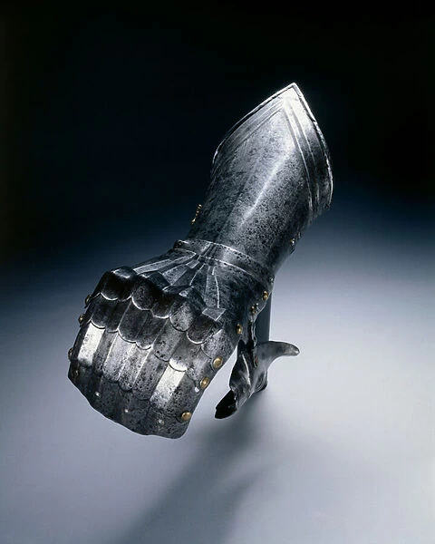 Gothic mitten gauntlet for the right hand, c. 1490 (steel)