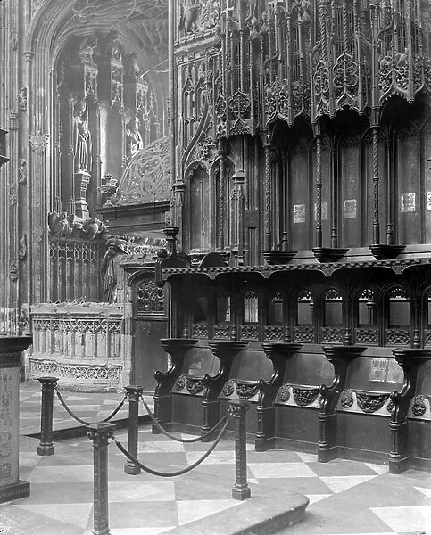Interior of Westminster Abbey, London (b / w photo)