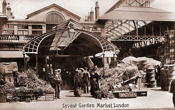 London - Covent Garden flower market, 1900s (postcard)