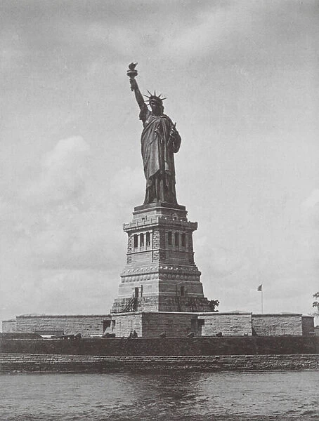 New York: The Statue of Liberty (b  /  w photo)