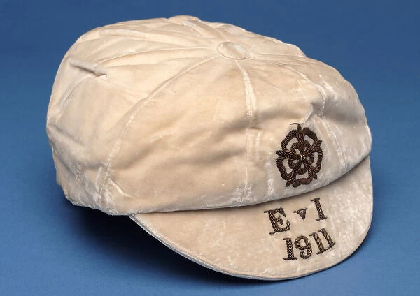 Official England Cap, 1911 (velvet with gold braid)
