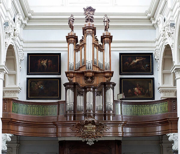Parish church (Parochiekerk Sint-Walburga). Interior. The organ. Corneille Cacheux, Jean-Baptiste Fremat. 1735-1739