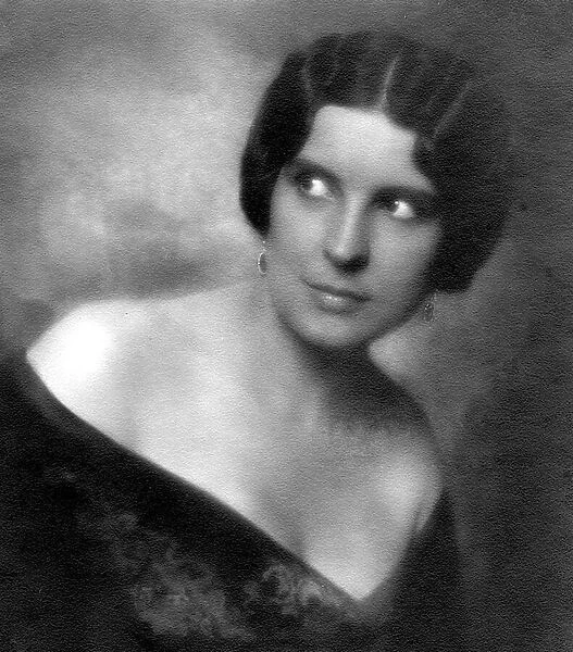 Portrait of Hanna Ralph, c1918 (photo)