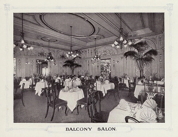 Restaurant Frascati, London: Balcony Salon (b / w photo)